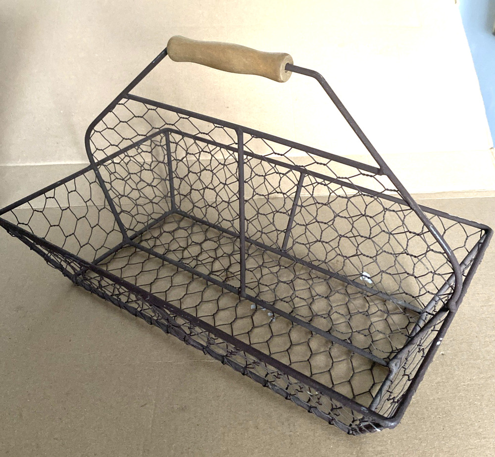 Vintage Style Chicken Wire Egg Basket Farmhouse Decor 12.5"Lx8"Tx7.5"W